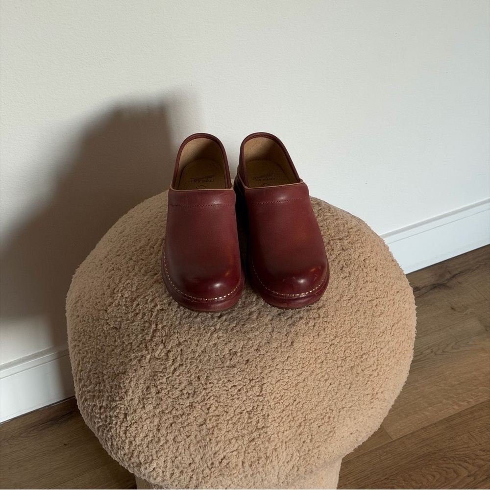 Dansko Women's Leather Mules - Burgundy